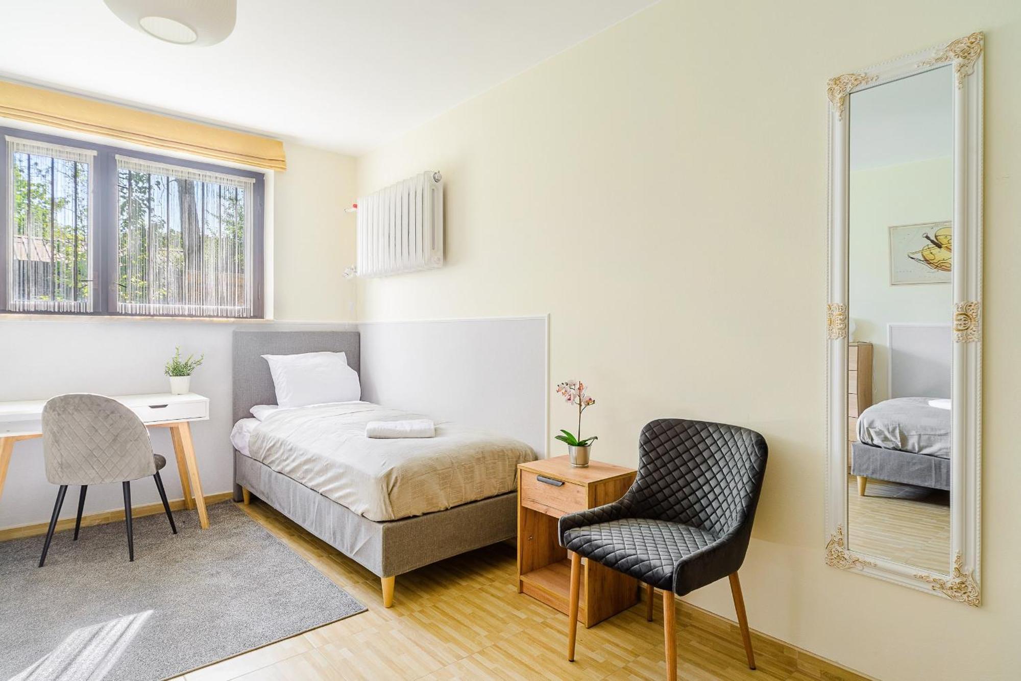 P&O Apartments Juhasow - Wawer Varsovie Extérieur photo