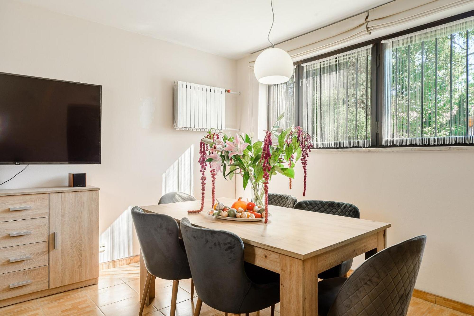 P&O Apartments Juhasow - Wawer Varsovie Extérieur photo